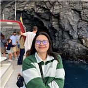 Soy muy dinámica, me encanta enseñar desde la experiencia, aunque no me especializo en la rama de educación puedo apoyar.